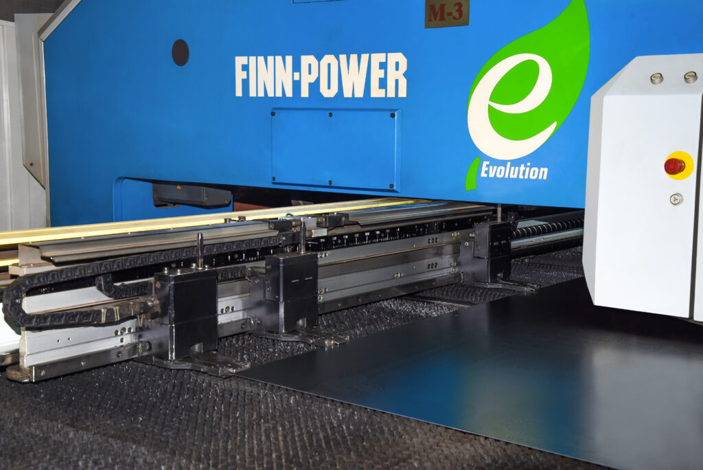 fabtech India furnisys fin power machine sheet cutting