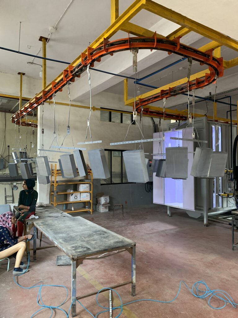 powder coating conveyor belt in fabtech India by furnisys