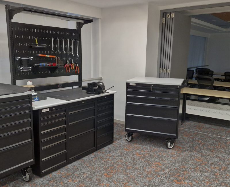 Manufacturing pro series industrial workstation2
