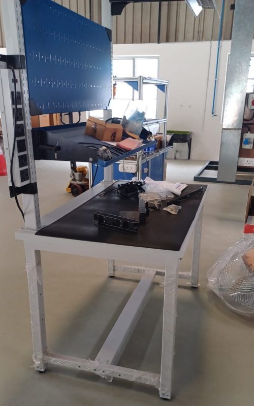 Base series industrial workbench